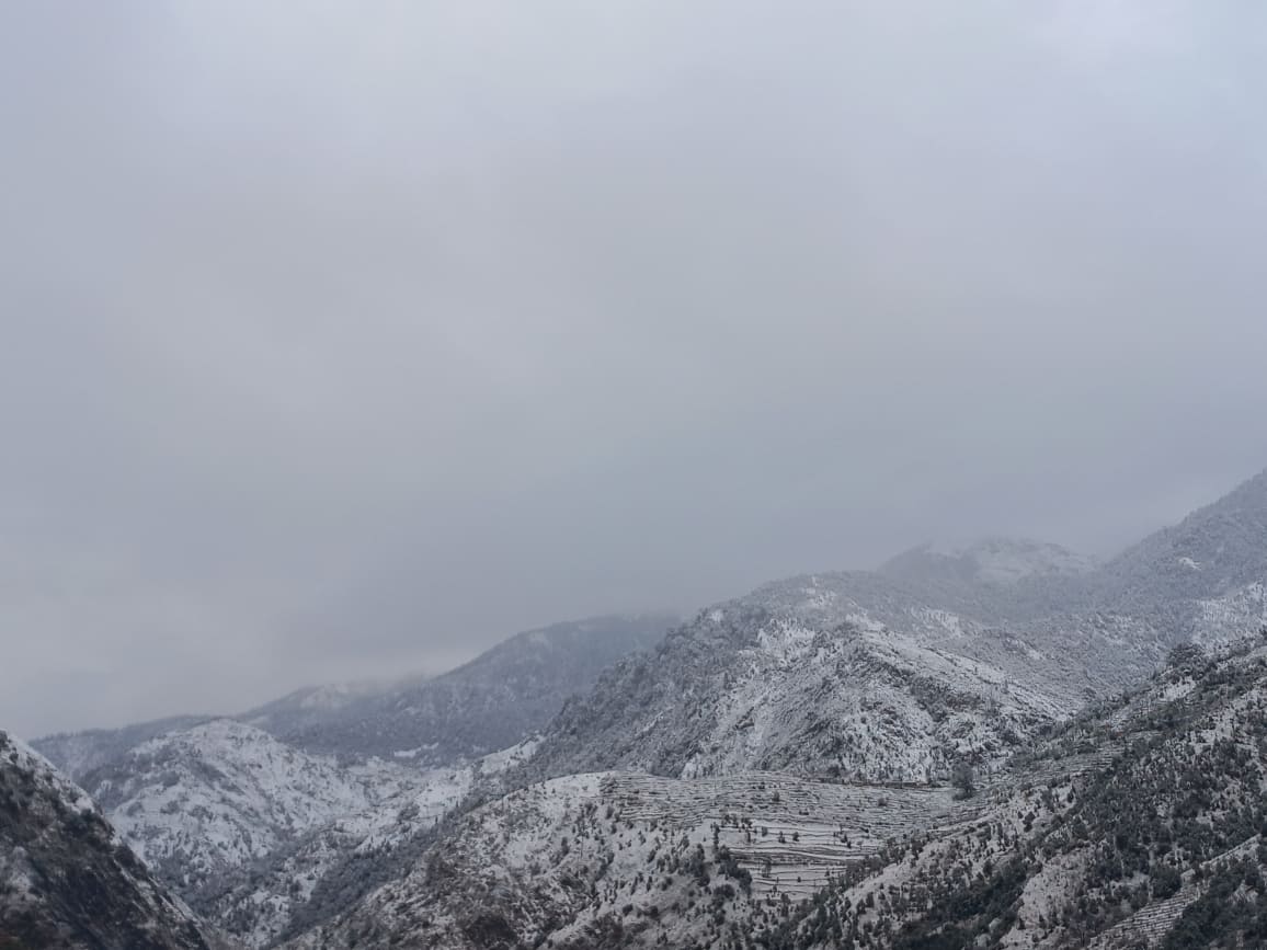 सुदुरपश्चिममा वर्षासँगै भारी हिमपात, जनजीवन कष्टकर 