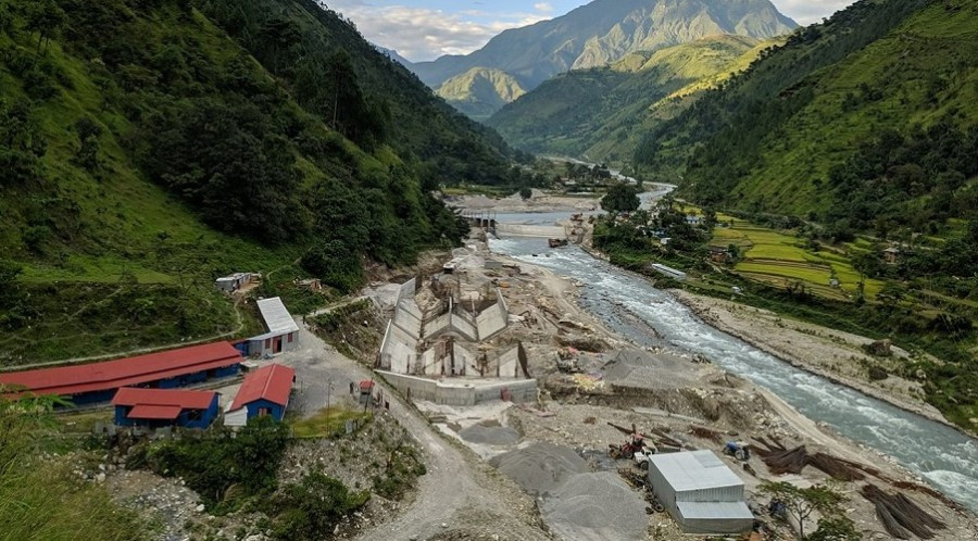 कालंगा हाइड्रोले दियो बुङ्गल नगरपालिका र जिल्ला अस्पताललाई १० अक्सिजन सिलिण्डर 